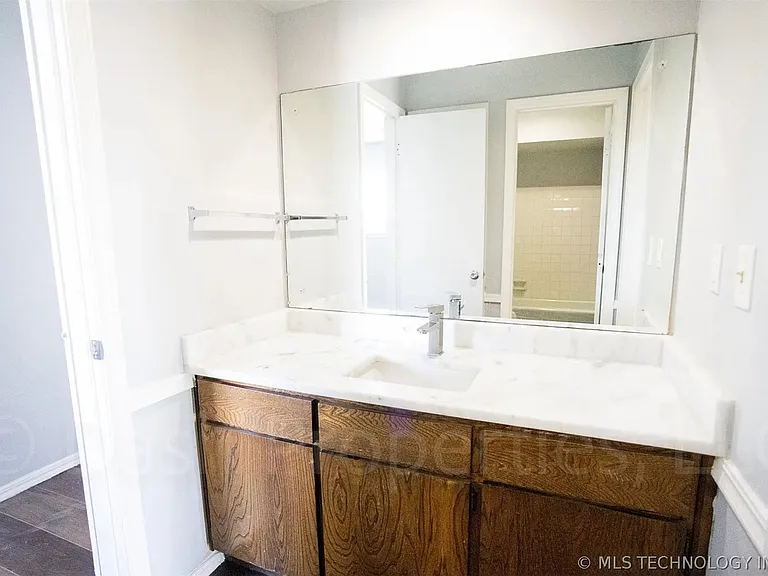 5104 S 75th East Ave — Photo 50
