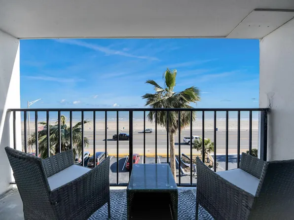 7310 Seawall Blvd APT 409, Galveston, TX 77551