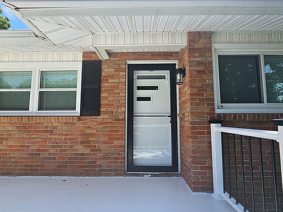 3rd image of 3725 Broadmor Rd NW