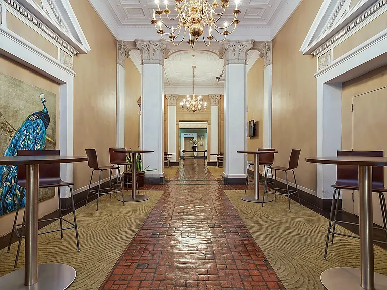 Inviting entryways within the community