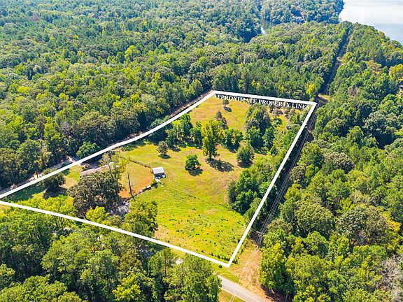 4th image of 40 Highridge Dr