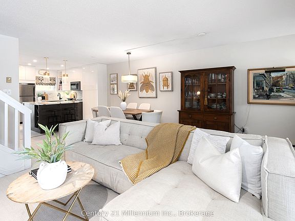 5th image of 493 Oxbow Cres