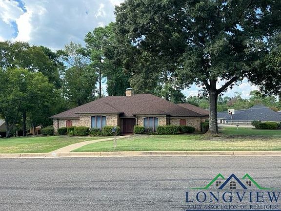 2nd image of 1 Bedford Cir