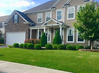 1908 Mallow Ln, Grove City, OH 43123