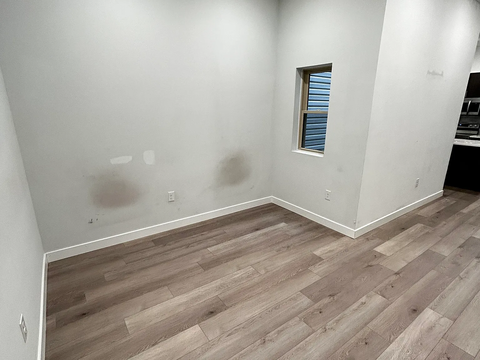 2 bed, 650 sqft, $1,700 — Photo 2