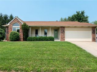 3032 Silver Fox Dr, Columbus, IN 47203