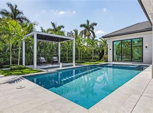 595 Pine Grove Ln, Naples, FL 34103