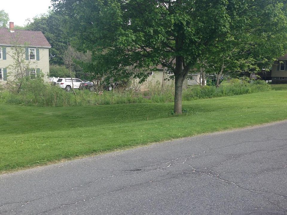 1st image of 118 Pleasant St