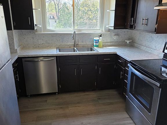 3rd image of 1712 Richmond Ave