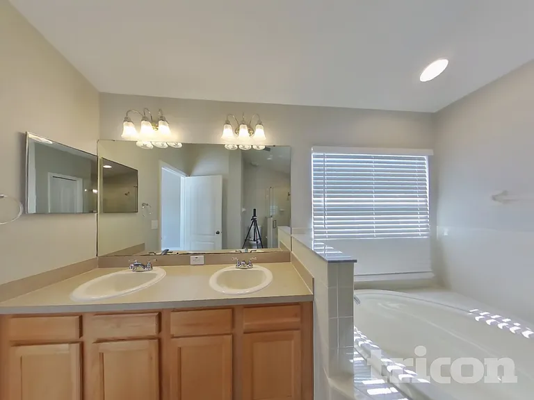 3921 Langdrum Dr — Photo 8