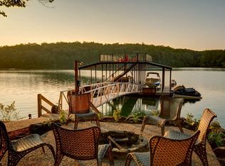 706 Star Creek Dr, Morganton, GA 30560