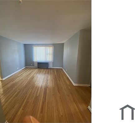3rd image of 7704 S Jeffery Blvd #3N