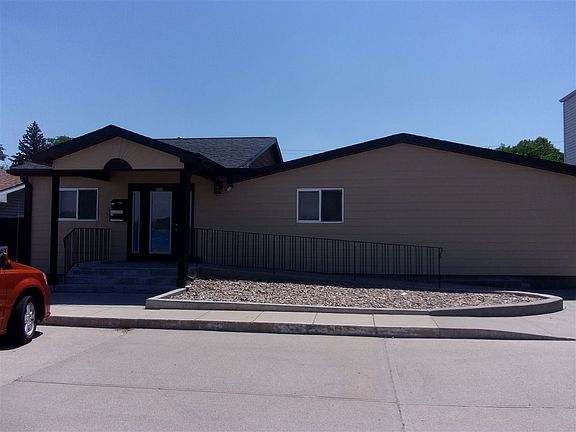 3rd image of 1114-1116 W A Street