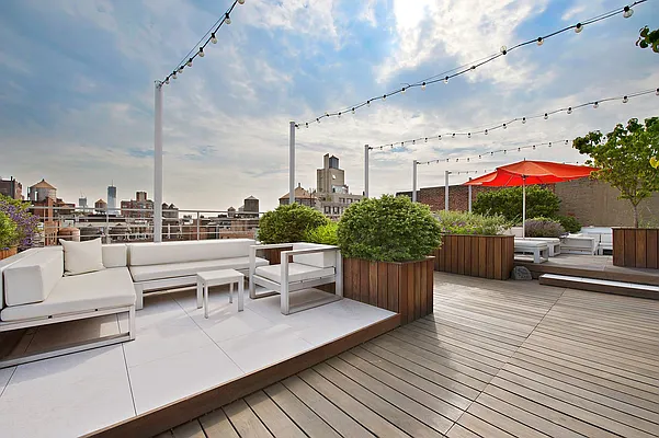 Rented by Compass | media 35