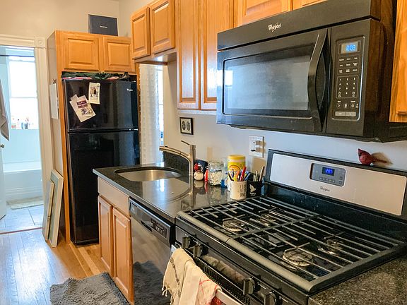 5th image of 27 Lanark Rd APT 6