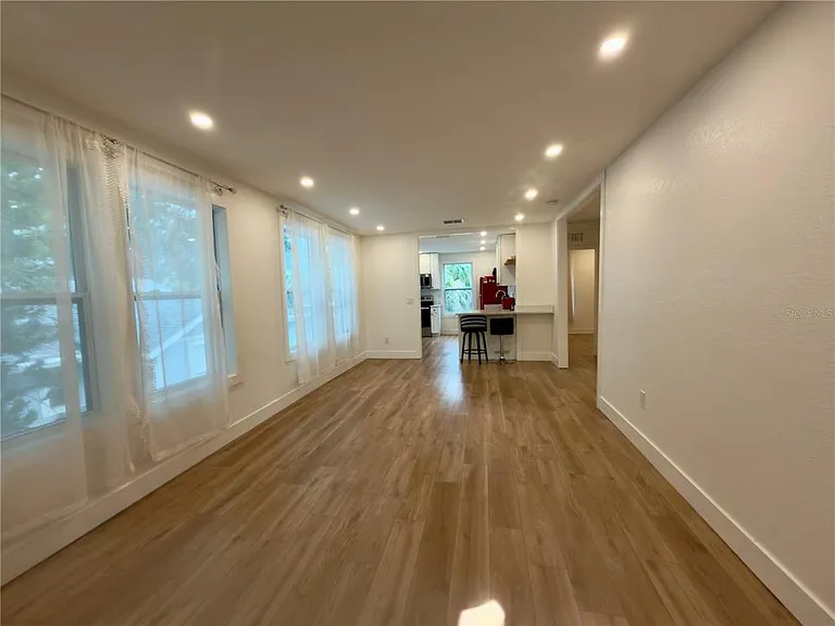 2238 Quincy St S — Photo 2