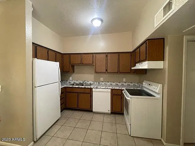 2802 E Monte Cristo Ave #102 — Photo 4