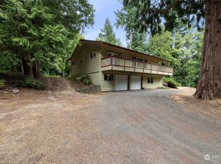 2040 Woods Rd E, Pt Orchard, WA 98366