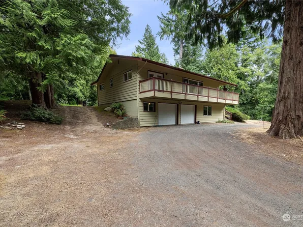2040 Woods Road E, Port Orchard, WA 98366