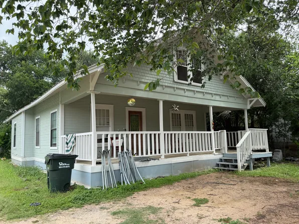 1238 W Hopkins St, San Marcos, TX 78666
