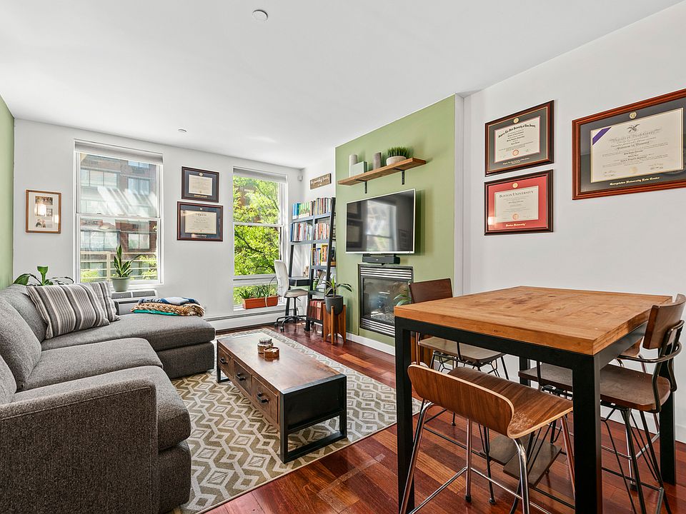 1st image of 822 10th Ave APT 2
