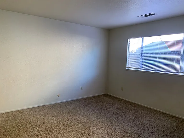 3904 Monteview Dr — Photo 11