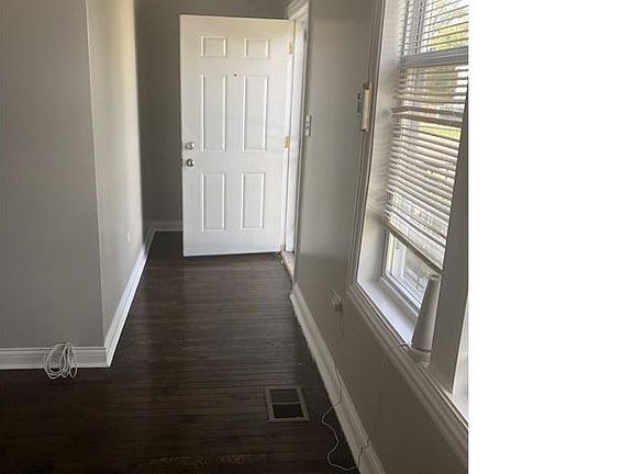 3rd image of 4133 W Carroll Ave