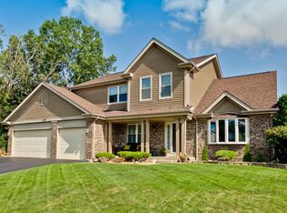 472 Farm Bridge Rd, Lake Zurich, IL 60047