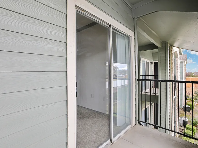 Stone Creek Apartments — Photo 50