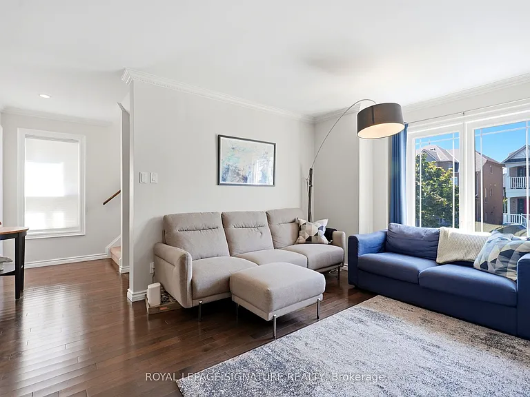 36 Moorefield Dr — Photo 3