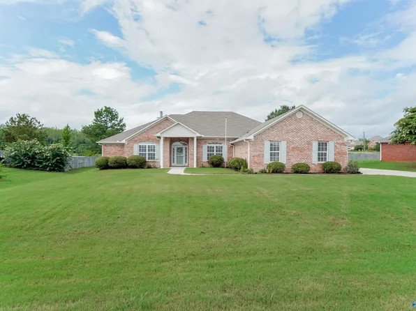 103 Oak Branch Cir, Harvest, AL 35749