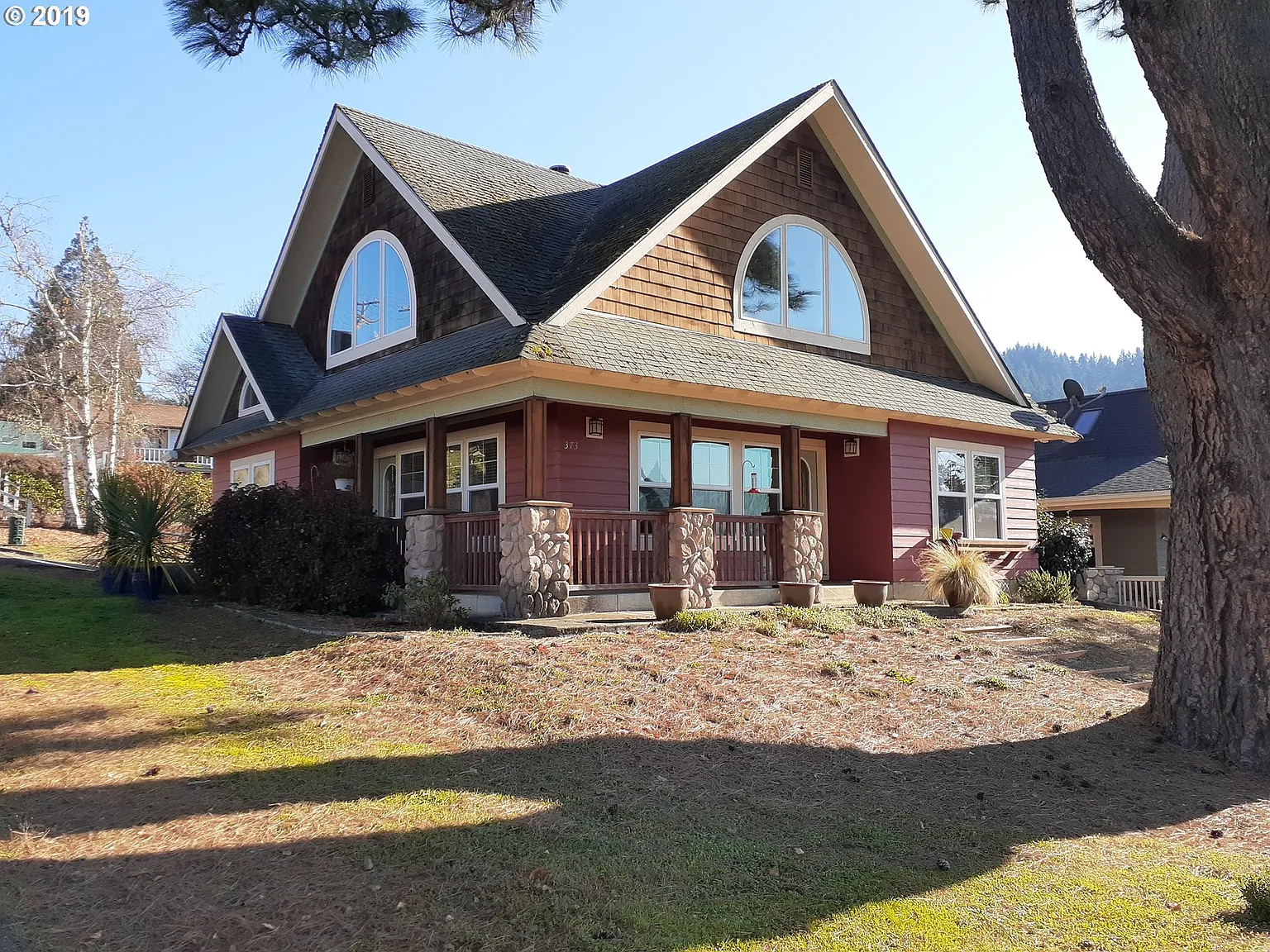 373 B St photo 1
