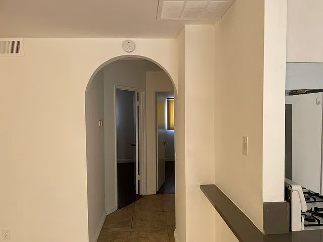 2 bed, 1.5 bath, 800 sqft, $2,350 — Photo 4