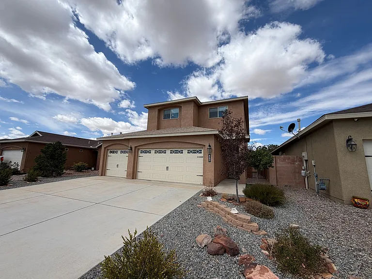 860 Firewheel Loop SW — Photo 2