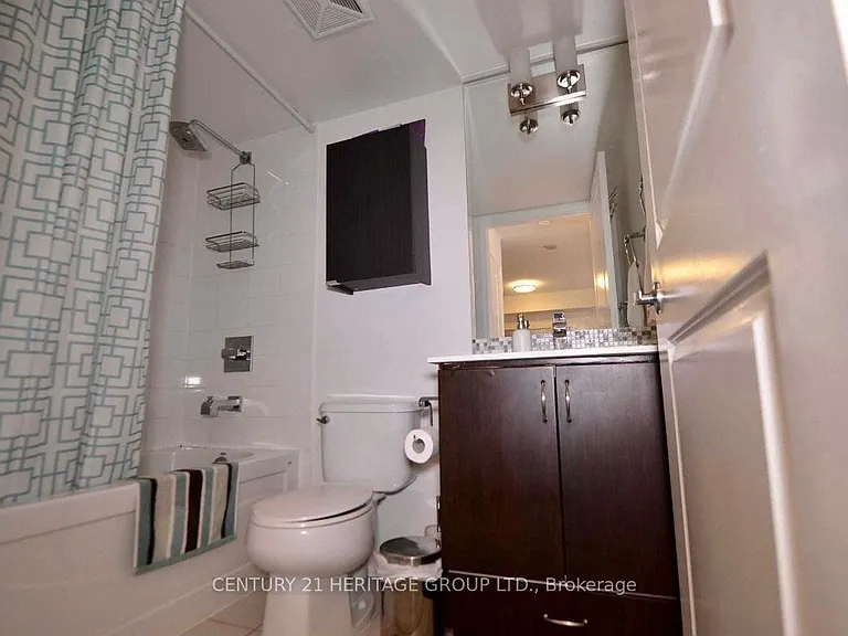 27 Rean Dr #306 — Photo 4