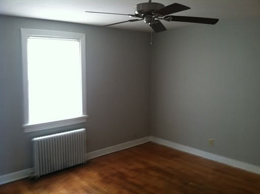 3rd image of 2202 Dinwiddie Ave