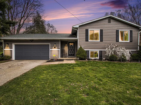 283 Cynthia Dr, Coldwater, MI 49036