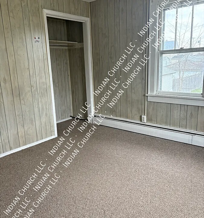 27 1/2 Madison Ave