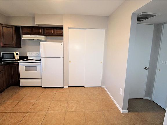 3rd image of 2304 Ringling Blvd APT 202