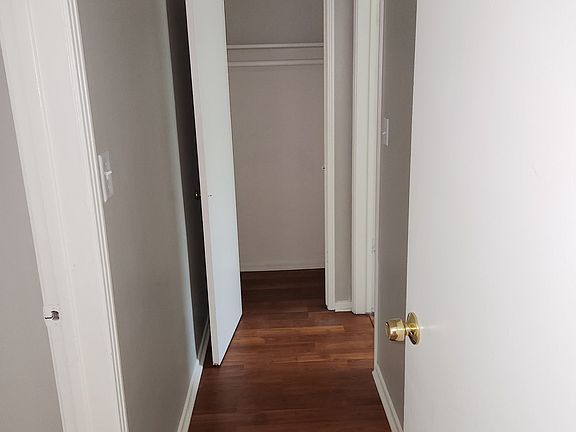 5th image of 613 E Washington Blvd APT 16