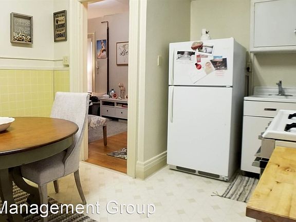4th image of 721 Elmwood Ave APT 4