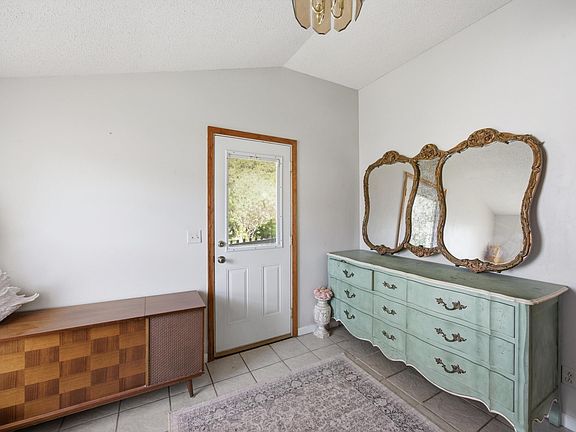 5th image of 2090 Dorn Farm Pl