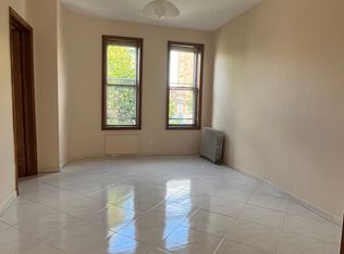 30-65 43rd St #2REAR, Astoria, NY 11103