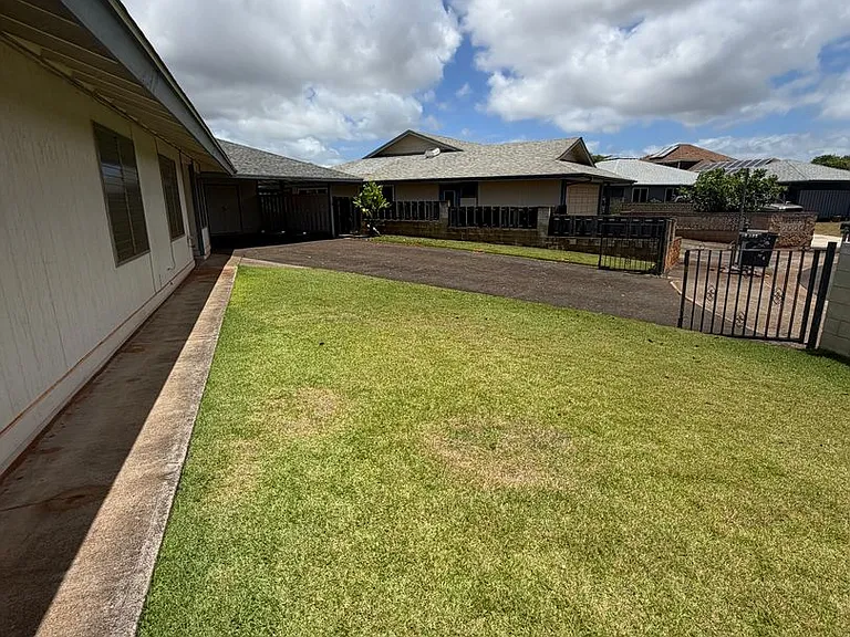 94-266 Ihuanu Pl — Photo 14