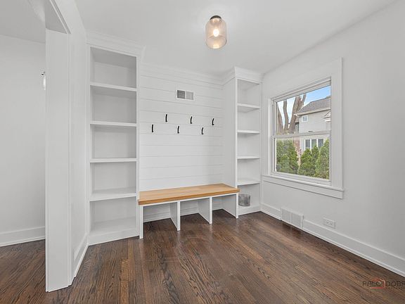 5th image of 607 S Cedar Ave
