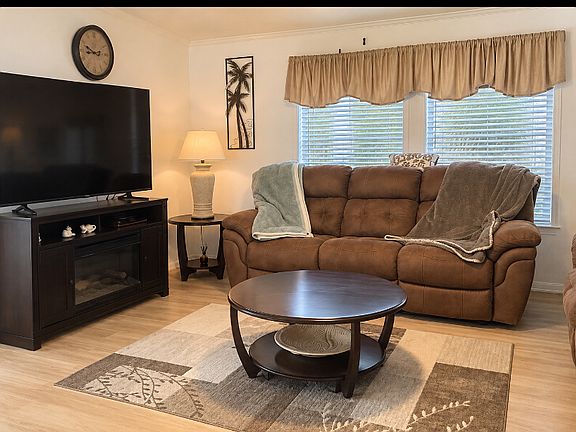 2nd image of 3539 Rossmere Rd #34