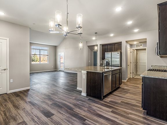 5th image of 9962 W Victoria Pl #204