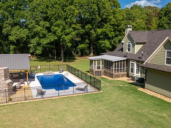 3rd image of 8527 Gay Rd
