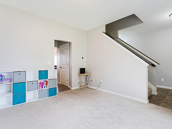 5th image of 144 Mannaseh Dr E