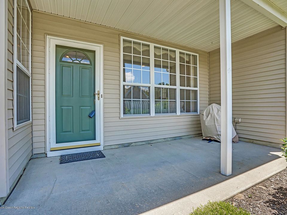 1st image of 42 Sunnybrook Ln #100A